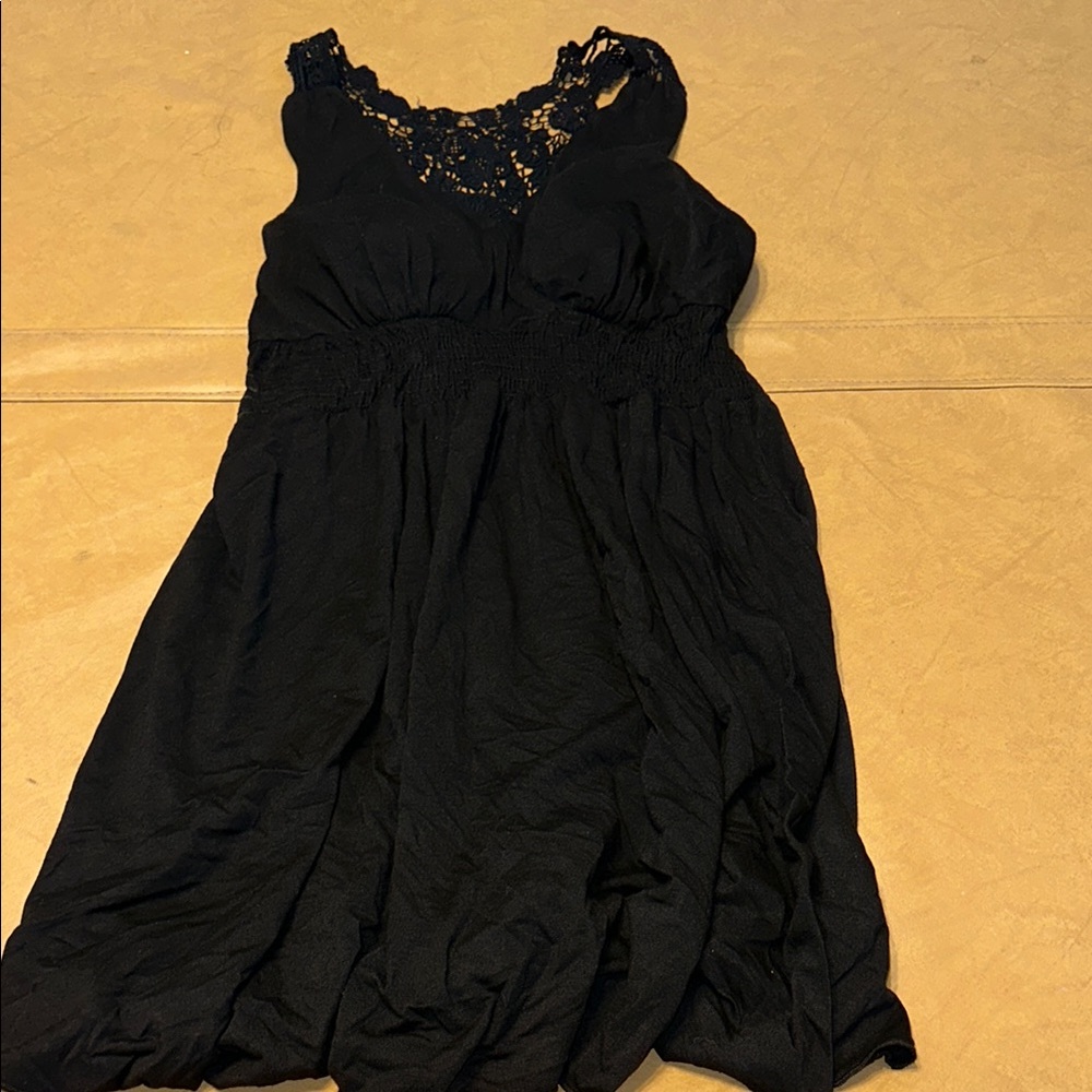 Black Sleeveless Dress